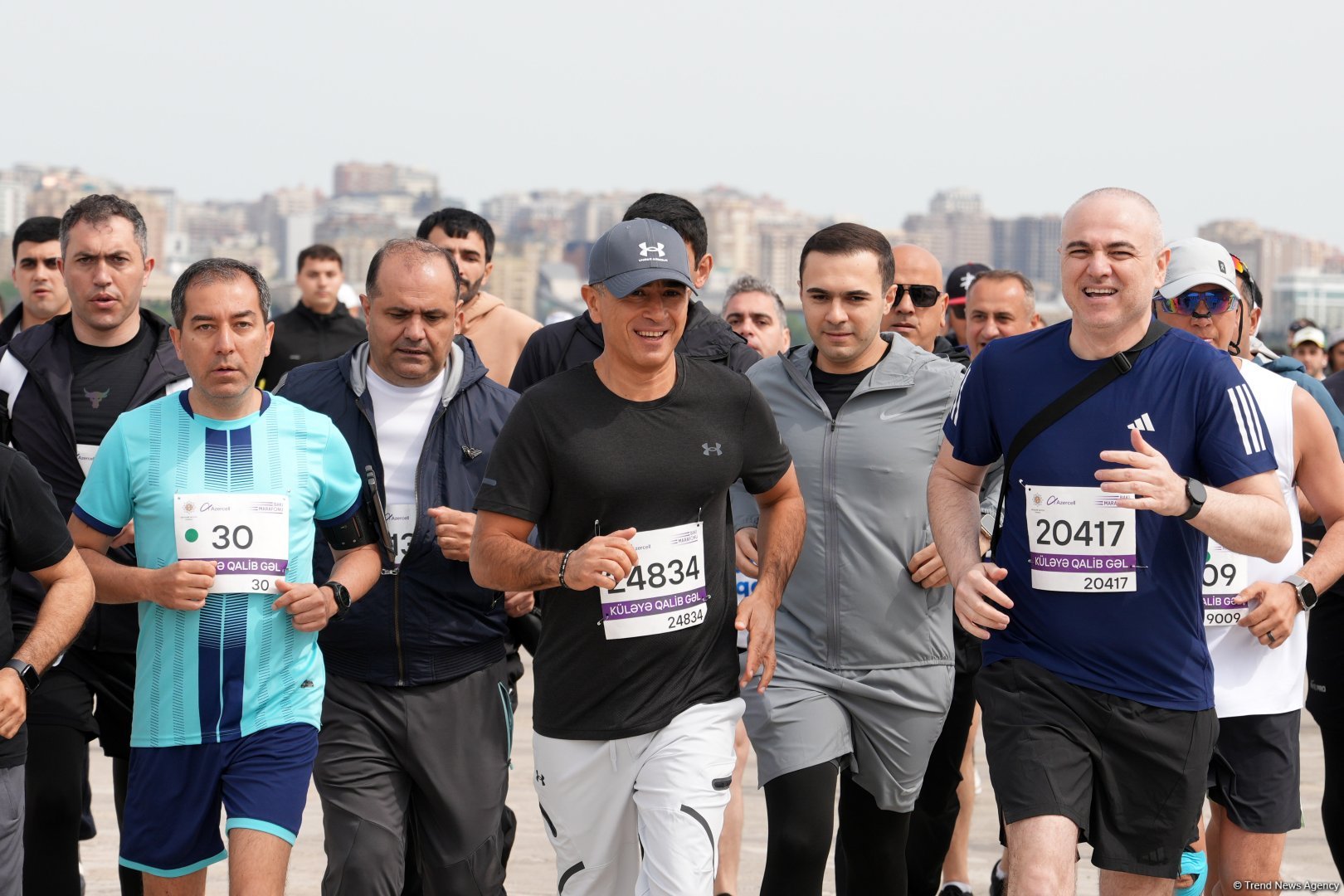 “Bakı Marafonu 2025” yekunlaşdı: külək rəqib deyil, ilhamdır - rekord sayda iştirakçı (FOTO) (YENİLƏNİB)