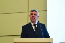Bakıda “Azərbaycan əczaçılıq sənayesi: dünən, bu gün və sabah” adlı tədbir keçirilib (FOTO) (YENİLƏNİB)