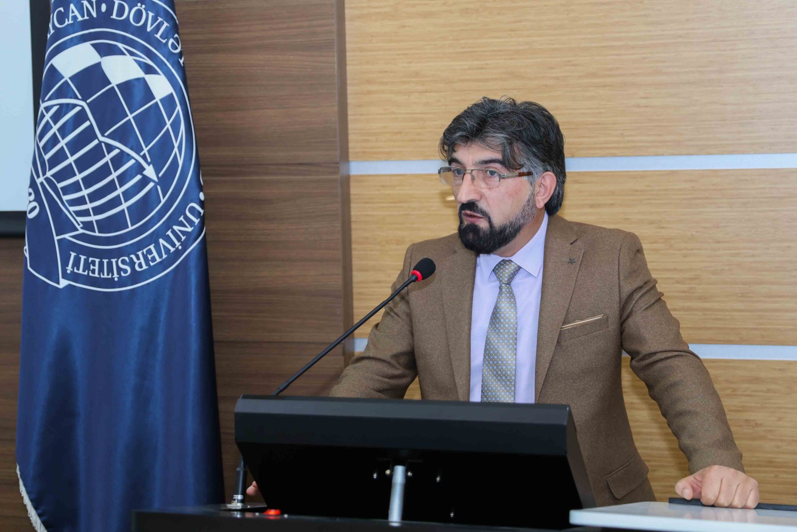 Elmi Şurada UNEC-in elmi nailiyyətləri və rəqəmsallaşmaya keçidlə bağlı hesabat açıqlanıb (FOTO)