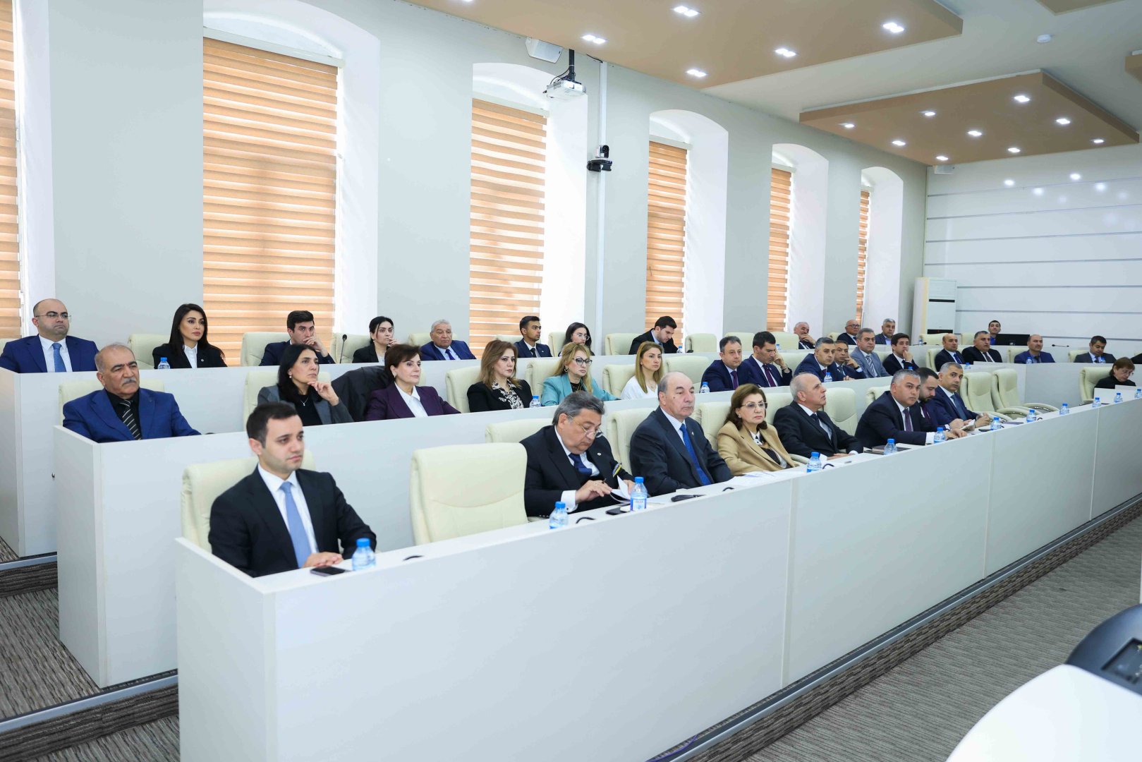 Elmi Şurada UNEC-in elmi nailiyyətləri və rəqəmsallaşmaya keçidlə bağlı hesabat açıqlanıb (FOTO)