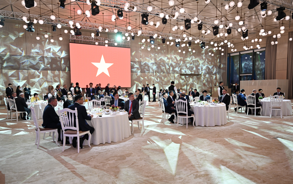 Prezident İlham Əliyevin adından Vyetnam Kommunist Partiyasının Mərkəzi Komitəsinin Baş katibinin şərəfinə dövlət ziyafəti verilib (FOTO/VİDEO)