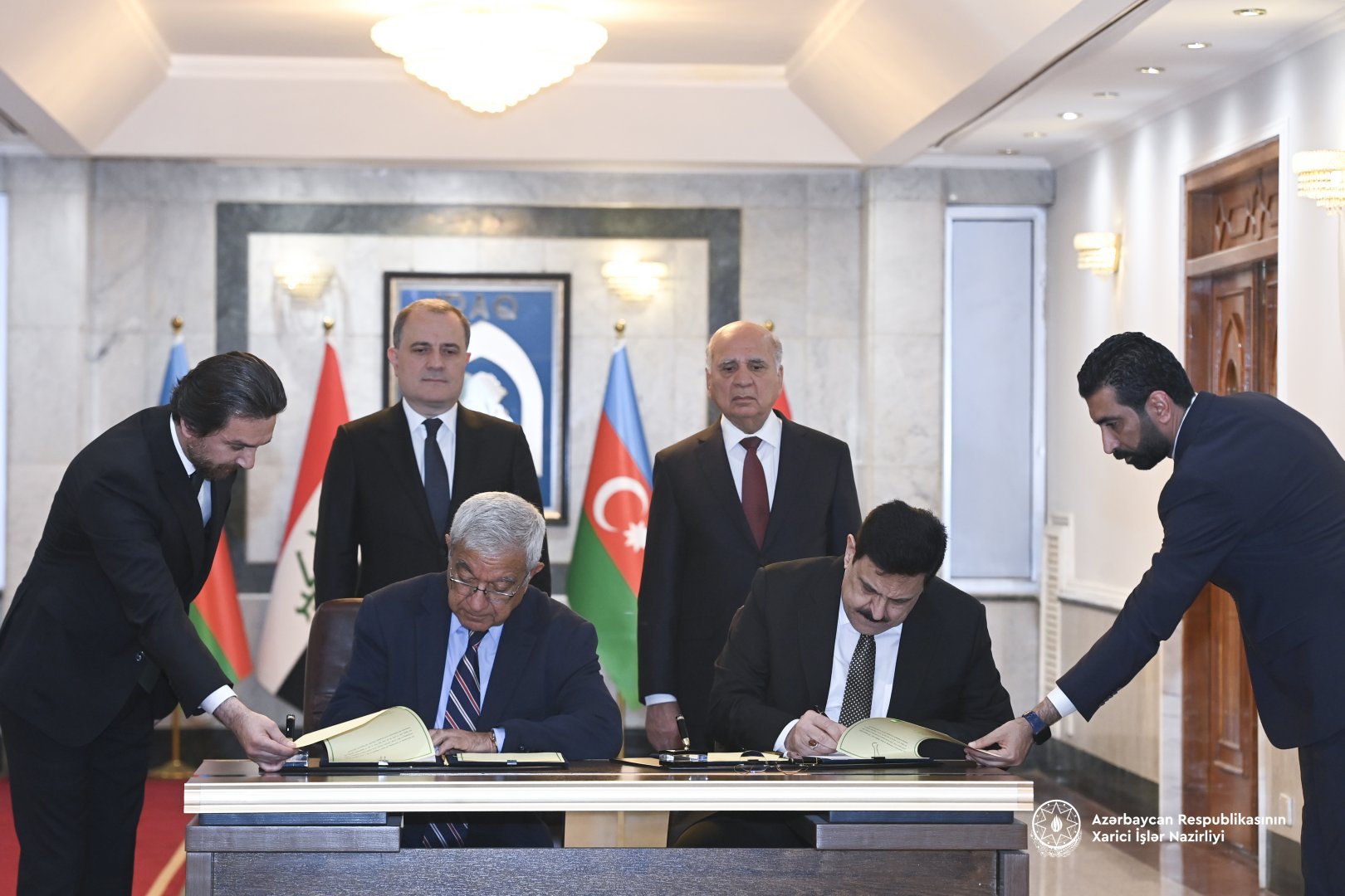 Azərbaycan və İraq arasında bir sıra sahələr üzrə tərəfdaşlığın perspektivləri müzakirə olunub (FOTO) (YENİLƏNİB)