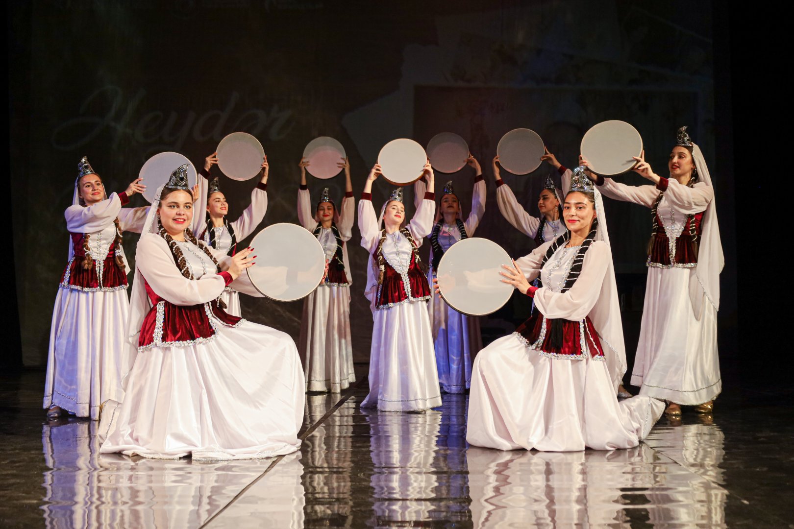 Ümummilli Lider Heydər Əliyevin 102 illiyinə həsr olunmuş təntənəli ədəbi-bədii tədbir təşkil edilib (FOTO)