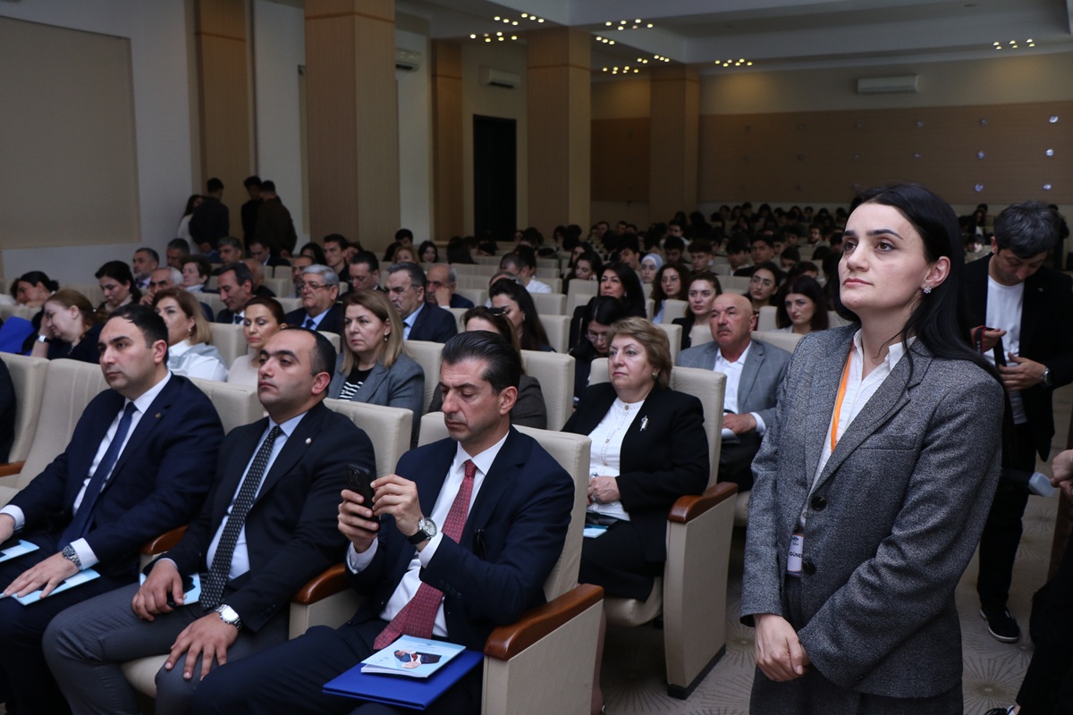 Tələbə və magistrantların 47-ci ənənəvi elmi konfransı öz işinə başlayıb (FOTO)