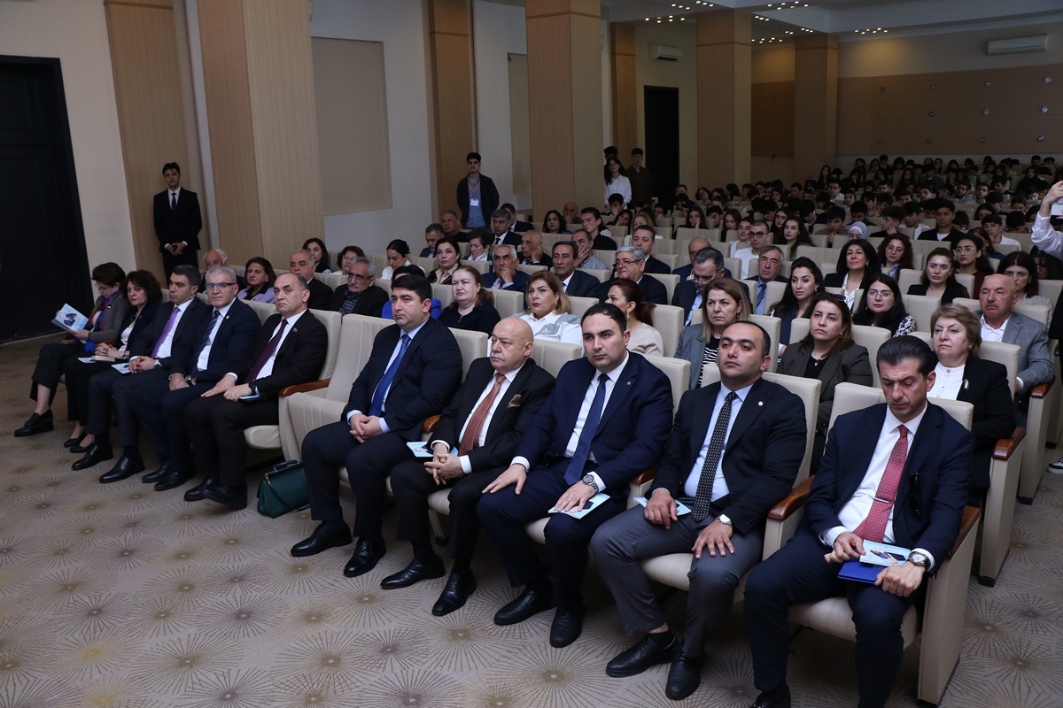 Tələbə və magistrantların 47-ci ənənəvi elmi konfransı öz işinə başlayıb (FOTO)