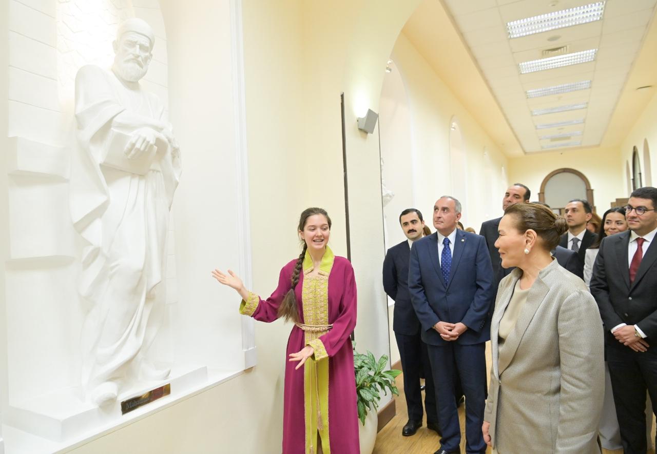 Mərakeş Krallığının Şahzadəsi 132-134 nömrəli Təhsil Kompleksində olub (FOTO)