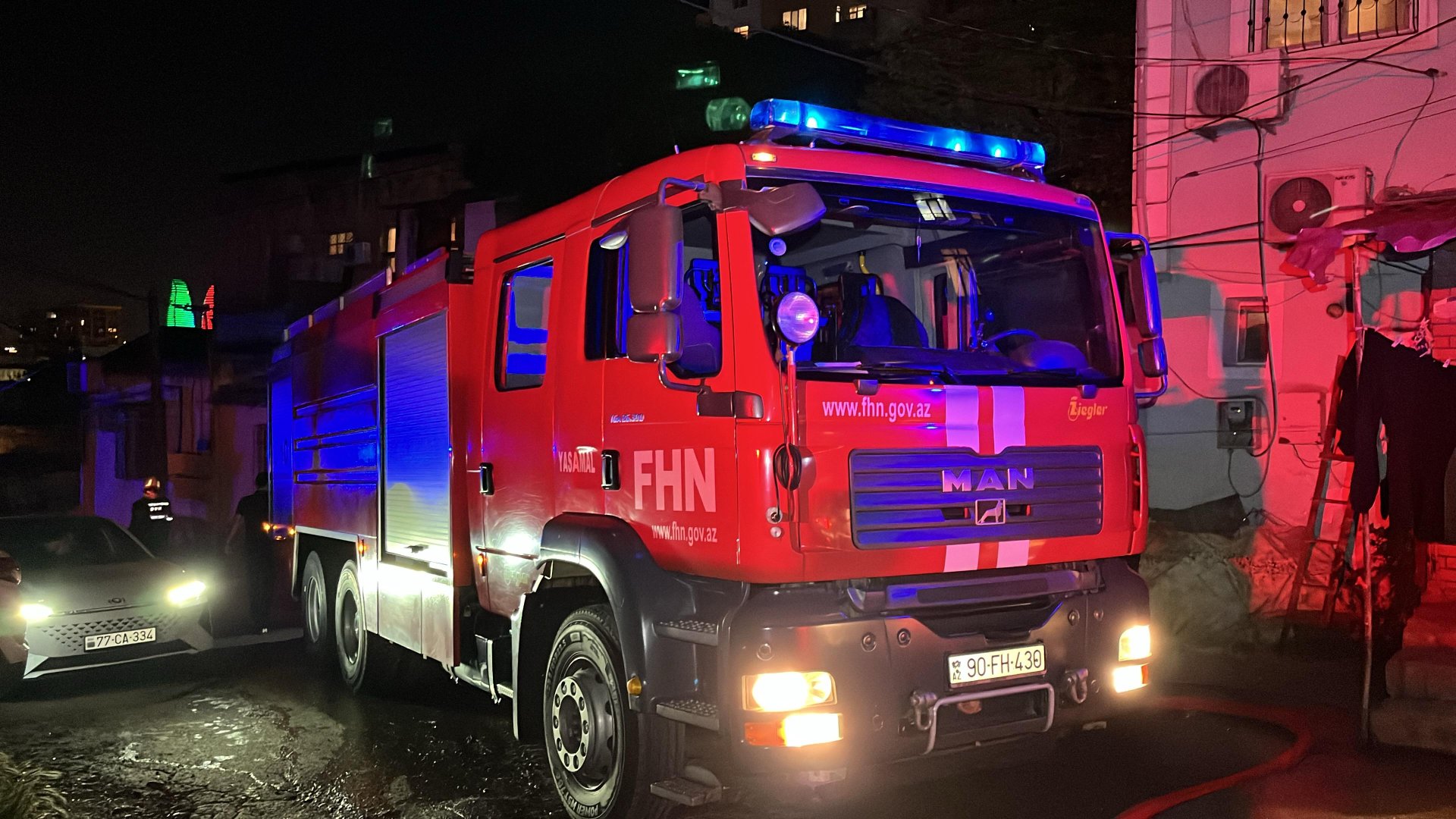 Nəsimi rayonunda baş vermiş yanğın tam söndürülüb (ƏLAVƏ OLUNUB) (FOTO/VİDEO)