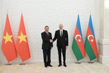 Vyetnam Kommunist Partiyası Mərkəzi Komitəsinin Baş katibinin rəsmi qarşılanma mərasimi olub (FOTO/VİDEO)