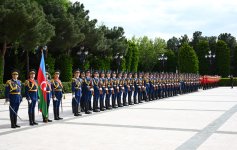 Vyetnam Kommunist Partiyası Mərkəzi Komitəsinin Baş katibinin rəsmi qarşılanma mərasimi olub (FOTO/VİDEO)