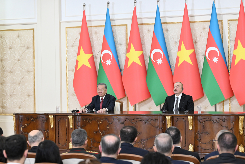 Prezident İlham Əliyev və Vyetnam Kommunist Partiyasının Mərkəzi Komitəsinin Baş katibi mətbuata bəyanatlarla çıxış ediblər (FOTO) (YENİLƏNİB)