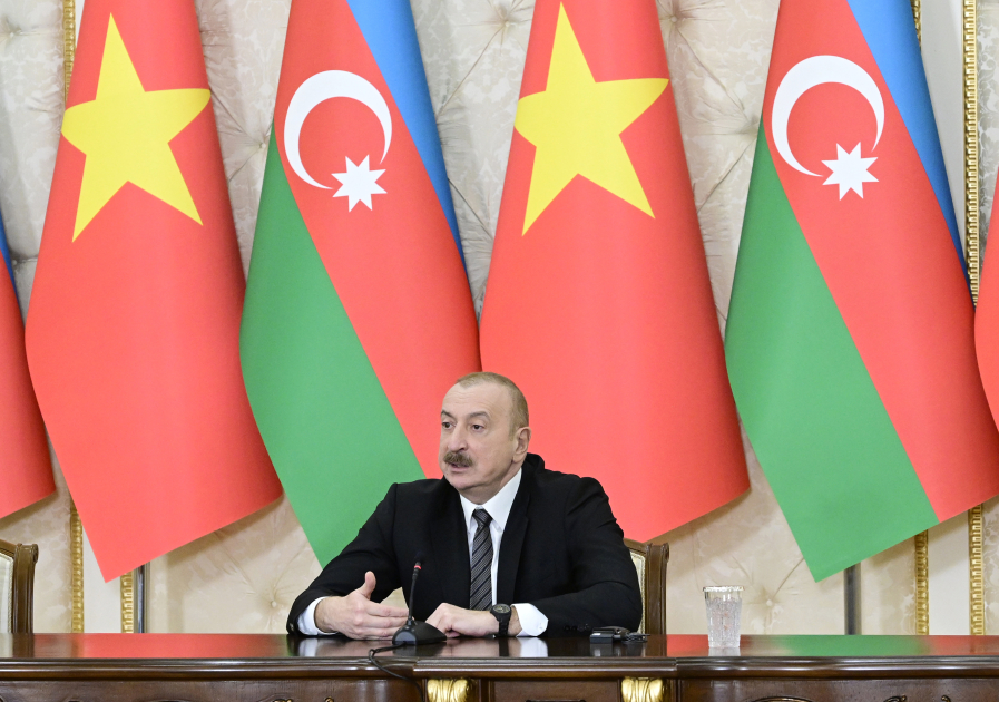 Prezident İlham Əliyev və Vyetnam Kommunist Partiyasının Mərkəzi Komitəsinin Baş katibi mətbuata bəyanatlarla çıxış ediblər (FOTO) (YENİLƏNİB)