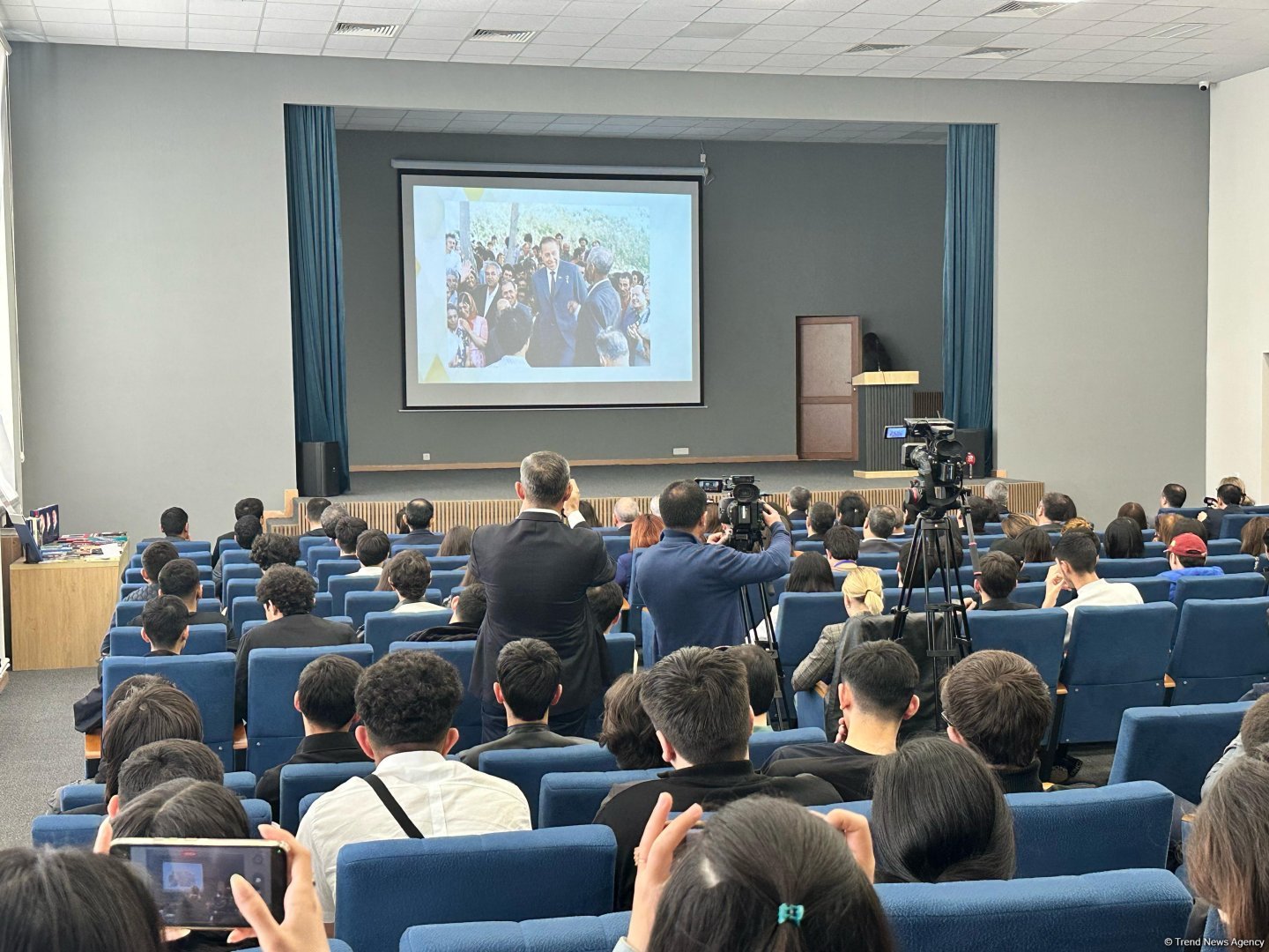 Qarabağ Universitetində “Heydər Əliyev irsi: Azərbaycan konstitusiyası və suverenliyimizin bərpası” adlı elmi-praktiki konfrans keçirilib (FOTO) (YENİLƏNİB)