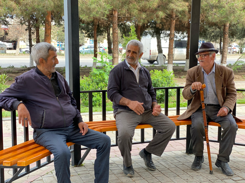 "Bizim həyət" layihəsi çərçivəsində Şirvanda növbəti abadlıq işləri görülüb (FOTO)