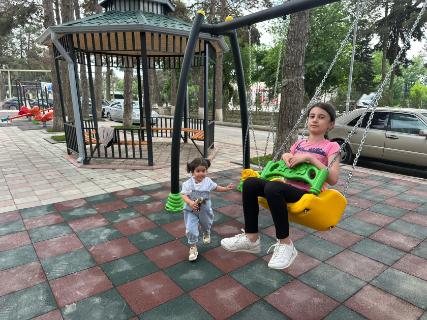 "Bizim həyət" layihəsi çərçivəsində Şirvanda növbəti abadlıq işləri görülüb (FOTO)