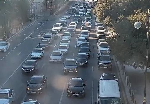 Sürücülərin NƏZƏRİNƏ: Bakıda bu yollarda sıxlıq var - SİYAHI (FOTO)