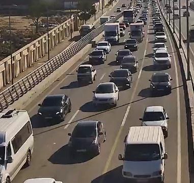 Sürücülərin NƏZƏRİNƏ: Bakıda bu yollarda sıxlıq var - SİYAHI (FOTO)