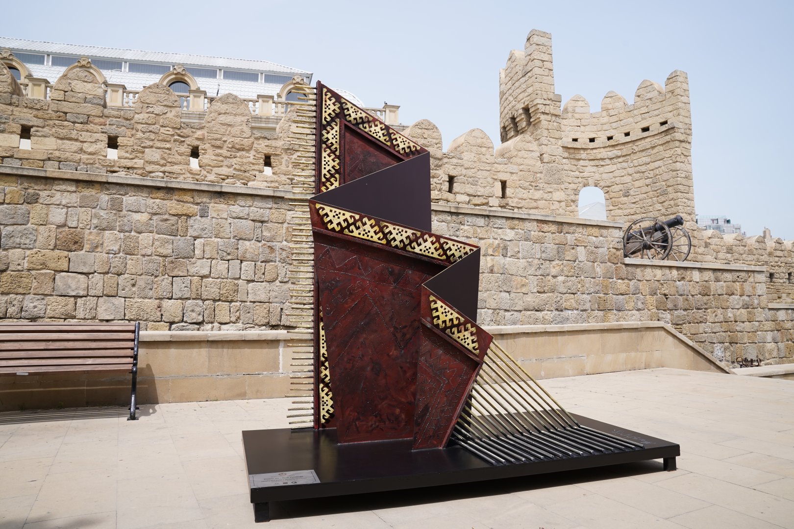 2-4 may tarixlərində təşkil olunan Beynəlxalq Xalça Festivalını daha da rəngarəng edən rəsmi tərəfdaşları (FOTO)