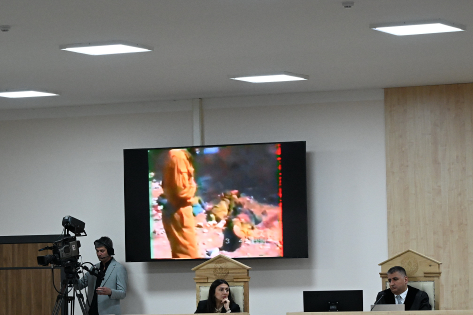 Məhkəmədə Ermənistan silahlı qüvvələri tərəfindən Kəlbəcərin işğalı zamanı əsir və girov götürülmüş azərbaycanlılara işgəncələr verilməsi ilə bağlı ifadələr dinlənilib (FOTO)