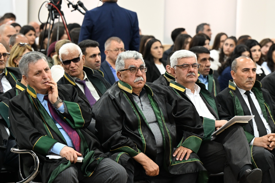 Məhkəmədə Ermənistan silahlı qüvvələri tərəfindən Kəlbəcərin işğalı zamanı əsir və girov götürülmüş azərbaycanlılara işgəncələr verilməsi ilə bağlı ifadələr dinlənilib (FOTO)