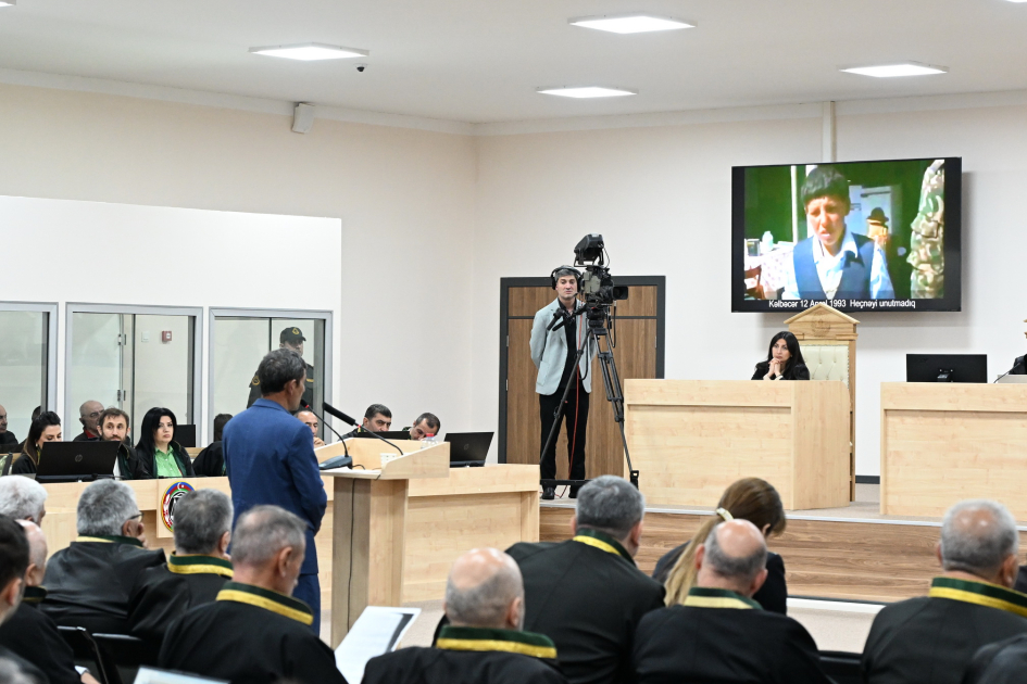 Məhkəmədə Ermənistan silahlı qüvvələri tərəfindən Kəlbəcərin işğalı zamanı əsir və girov götürülmüş azərbaycanlılara işgəncələr verilməsi ilə bağlı ifadələr dinlənilib (FOTO)