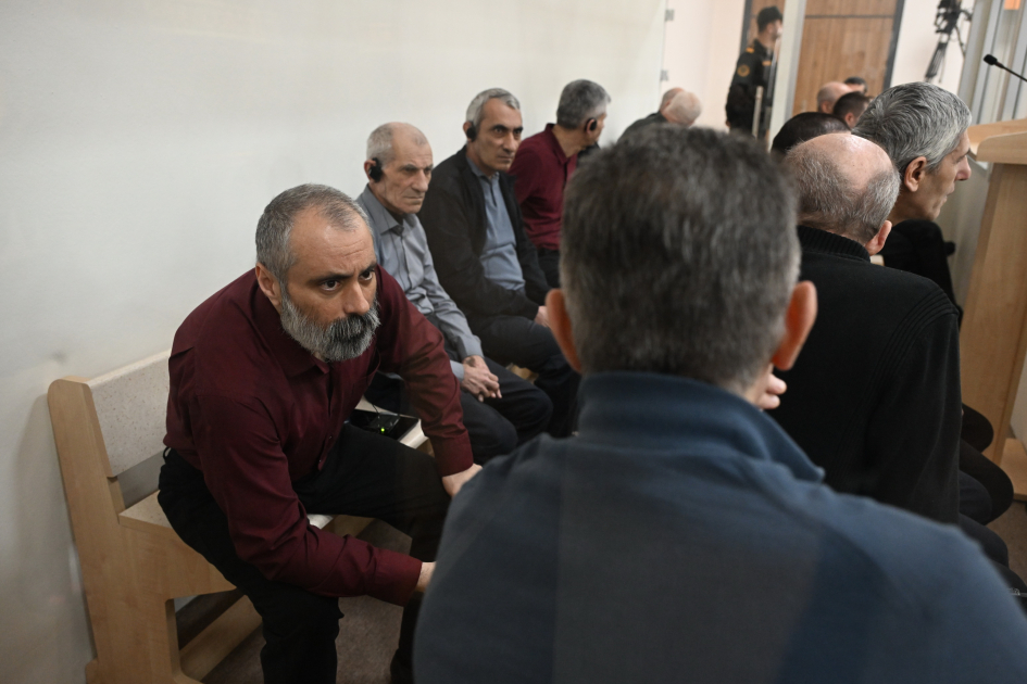 Məhkəmədə Ermənistan silahlı qüvvələri tərəfindən Kəlbəcərin işğalı zamanı əsir və girov götürülmüş azərbaycanlılara işgəncələr verilməsi ilə bağlı ifadələr dinlənilib (FOTO)