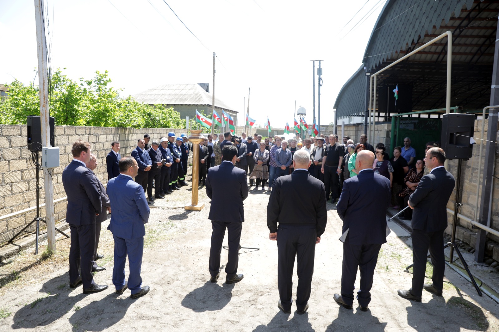 Xudat şəhərinin 4-cü şöbə adlanan ərazisinə ilk dəfə təbii qaz verilib (FOTO)