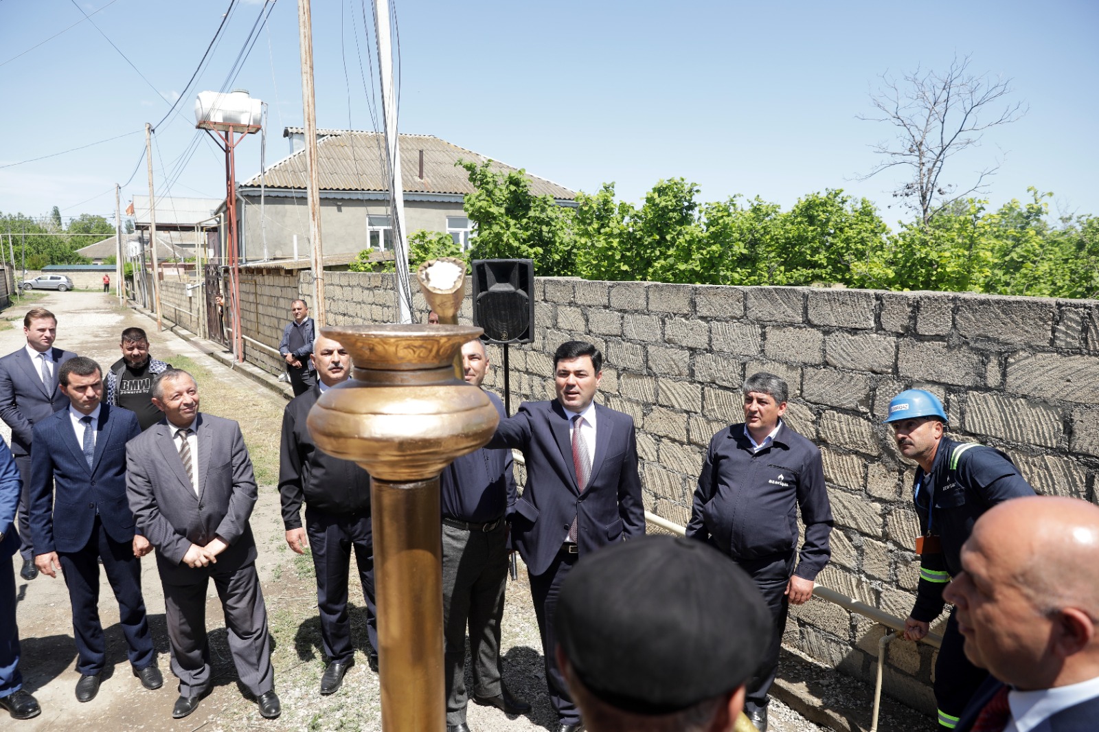 Xudat şəhərinin 4-cü şöbə adlanan ərazisinə ilk dəfə təbii qaz verilib (FOTO)