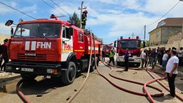 Abşeronda sexdəki yanğın söndürülüb (YENİLƏNİB) (FOTO/VİDEO)