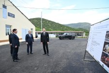 Prezident İlham Əliyev “Qoç Ət” Kəndli Fermer Təsərrüfatı MMC-nin Xocalının Xanabad kəndindəki heyvandarlıq kompleksinin açılışında iştirak edib (YENİLƏNİB) (FOTO)