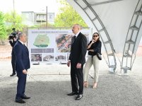 Prezident İlham Əliyev və Birinci xanım Mehriban Əliyeva Şuşada inşa ediləcək dördüncü yaşayış kompleksinin təməlqoyma mərasimində iştirak ediblər (YENİLƏNİB) (FOTO)