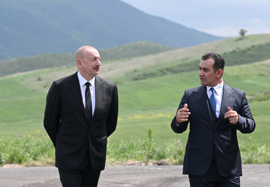 Prezident İlham Əliyev “Qoç Ət” Kəndli Fermer Təsərrüfatı MMC-nin Xocalının Xanabad kəndindəki heyvandarlıq kompleksinin açılışında iştirak edib (YENİLƏNİB) (FOTO)