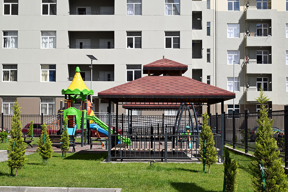 Hərbi qulluqçulara mənzillər verilib (FOTO)