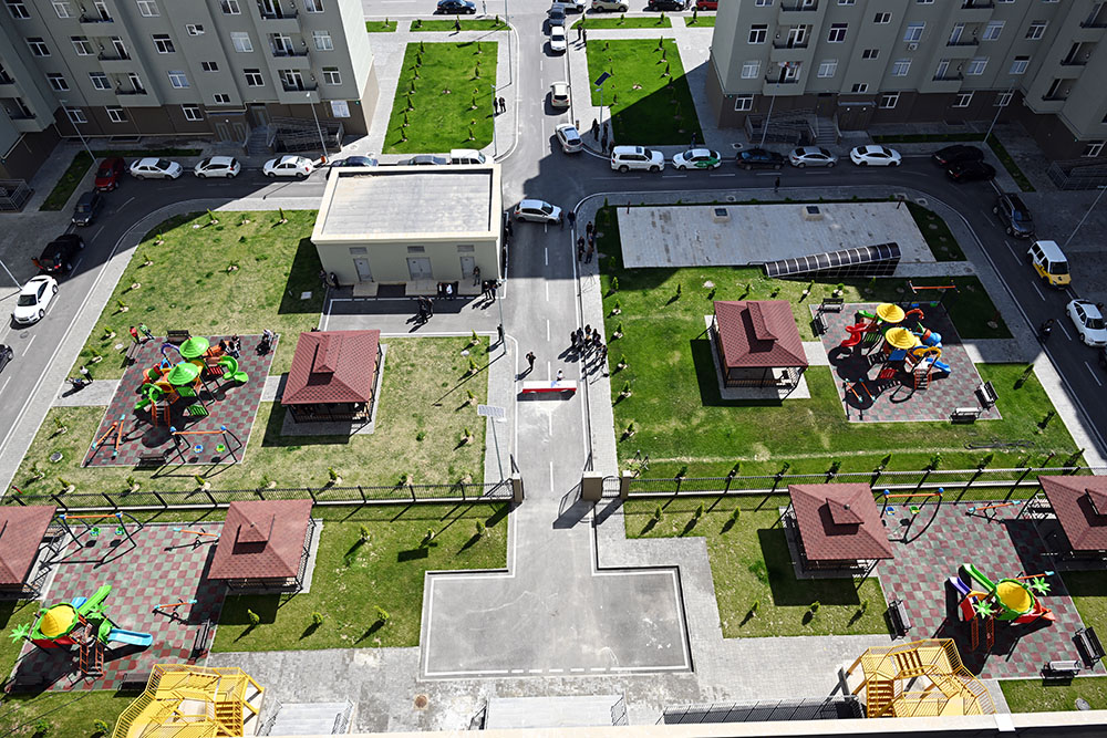 Hərbi qulluqçulara mənzillər verilib (FOTO)