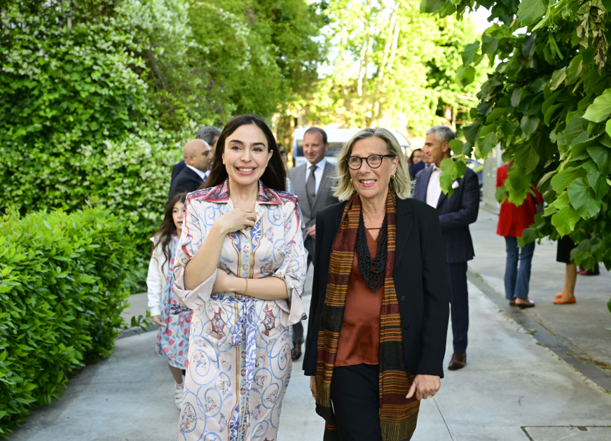 Heydər Əliyev Fondunun vitse-prezidenti Leyla Əliyeva və Arzu Əliyeva Romada MAMA “Ana təbiət” sərgisinin təqdimatında iştirak ediblər (FOTO)