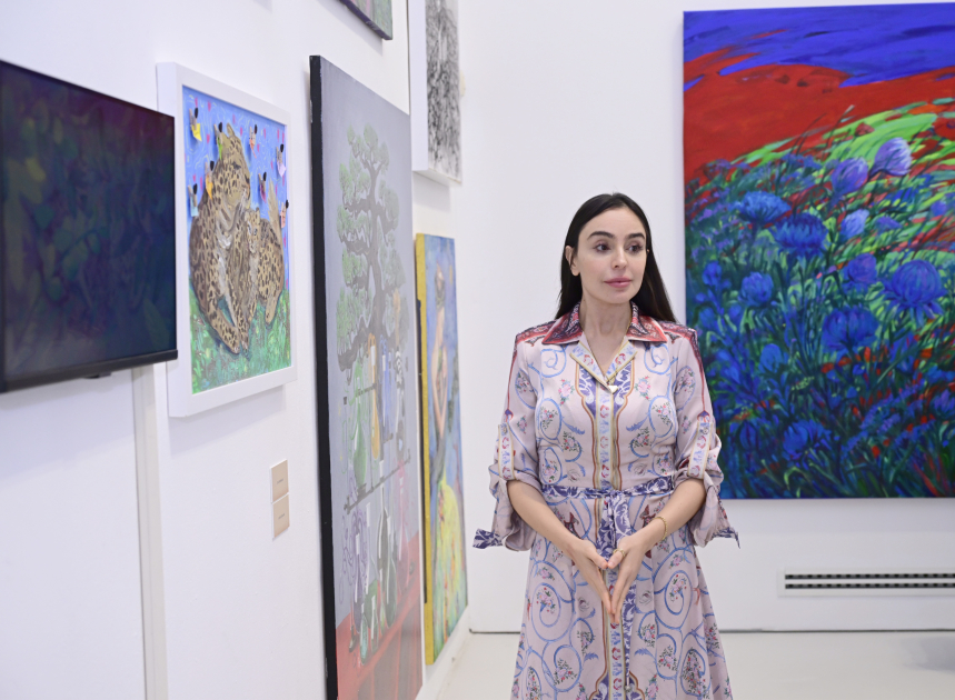 Heydər Əliyev Fondunun vitse-prezidenti Leyla Əliyeva və Arzu Əliyeva Romada MAMA “Ana təbiət” sərgisinin təqdimatında iştirak ediblər (FOTO)