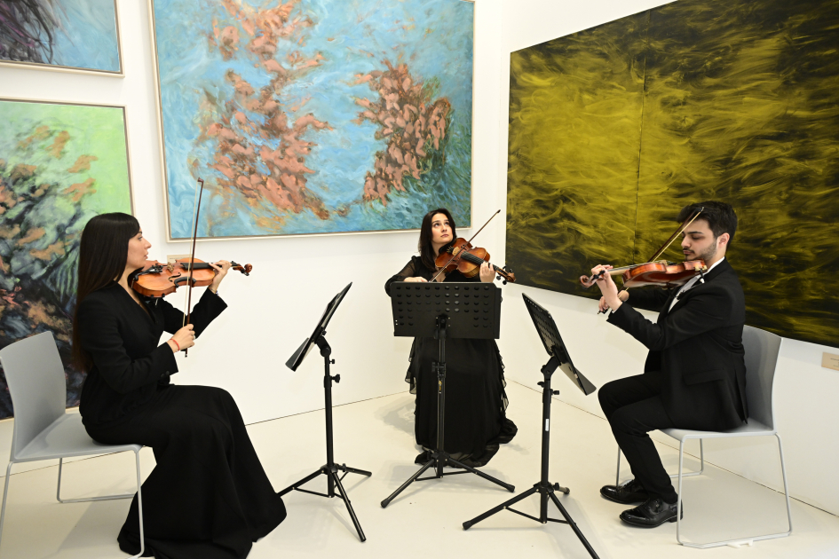 Heydər Əliyev Fondunun vitse-prezidenti Leyla Əliyeva və Arzu Əliyeva Romada MAMA “Ana təbiət” sərgisinin təqdimatında iştirak ediblər (FOTO)