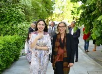 Heydər Əliyev Fondunun vitse-prezidenti Leyla Əliyeva və Arzu Əliyeva Romada MAMA “Ana təbiət” sərgisinin təqdimatında iştirak ediblər (FOTO)