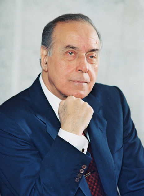 Konstitusiya və suverenlik: Heydər Əliyev siyasi irsinin təməl sütunları (FOTO)