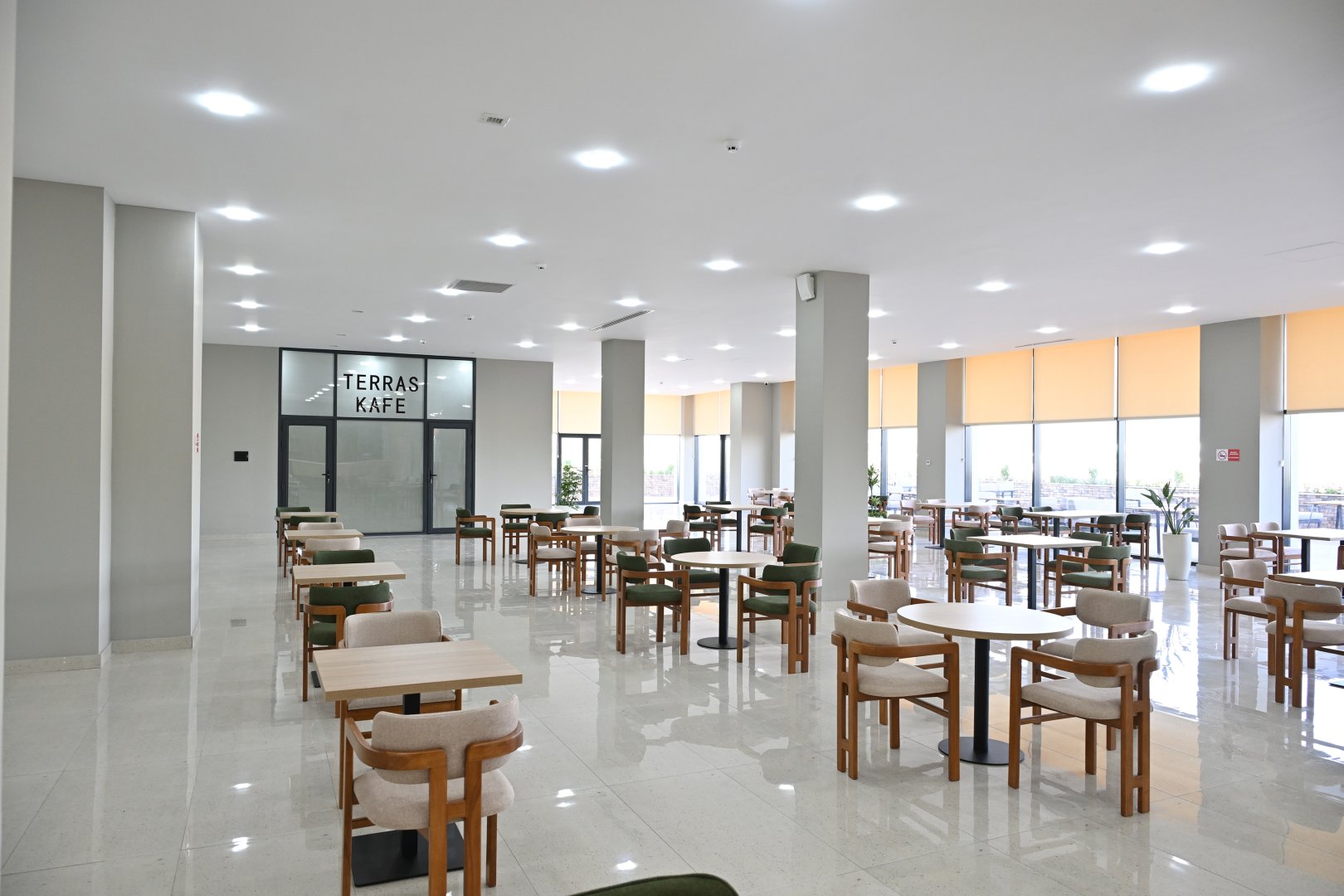 Prezident İlham Əliyev Ağdam Dəmir Yolu və Avtovağzal Kompleksinin açılışında iştirak edib (YENİLƏNİB) (FOTO/VİDEO)