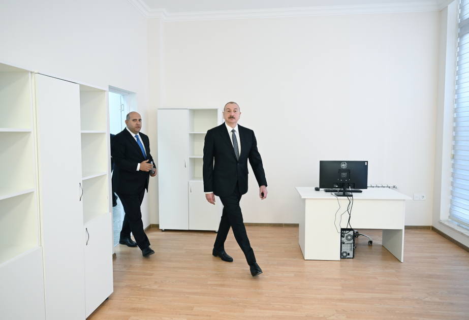 Prezident İlham Əliyev Ağdamın Kəngərli kəndində yerli icra strukturları üçün inşa edilmiş çoxfunksiyalı inzibati binada yaradılan şəraitlə tanış olub
