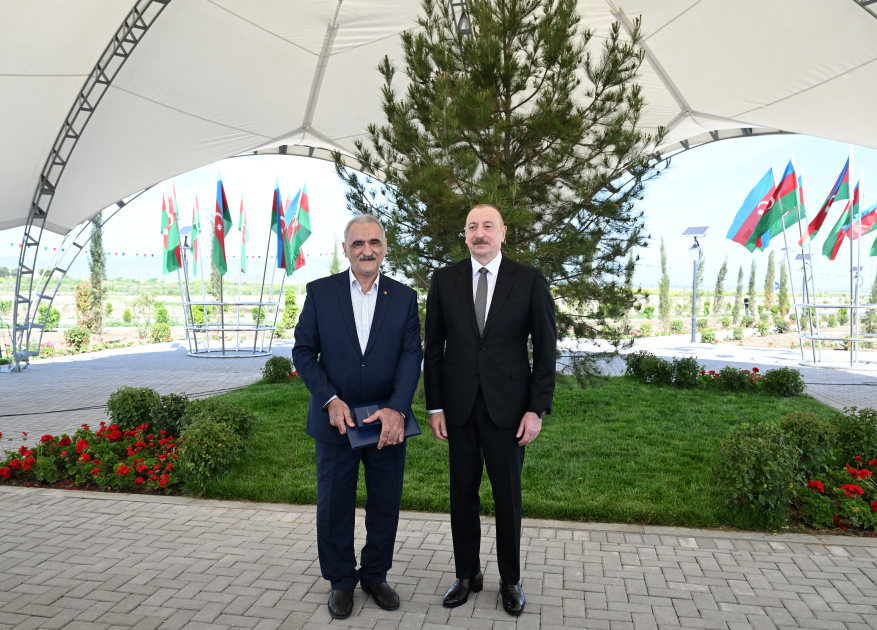 Prezident İlham Əliyev Ağdam rayonunun Kəngərli kəndinin birinci mərhələsinin açılışında iştirak edib (FOTO) (YENİLƏNİB)