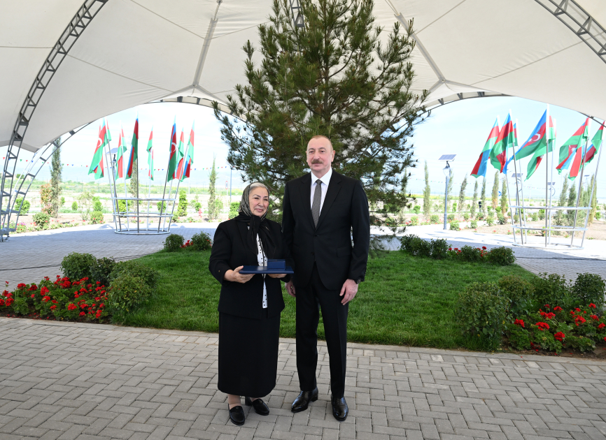 Prezident İlham Əliyev Ağdam rayonunun Kəngərli kəndinin birinci mərhələsinin açılışında iştirak edib (FOTO) (YENİLƏNİB)