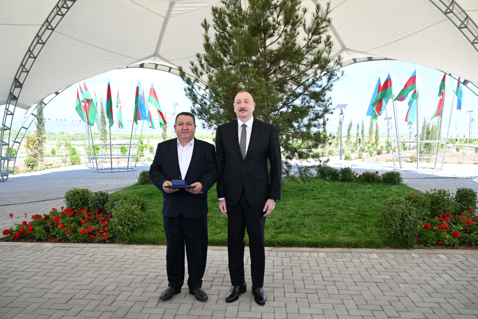 Prezident İlham Əliyev Ağdam rayonunun Kəngərli kəndinin birinci mərhələsinin açılışında iştirak edib (FOTO) (YENİLƏNİB)