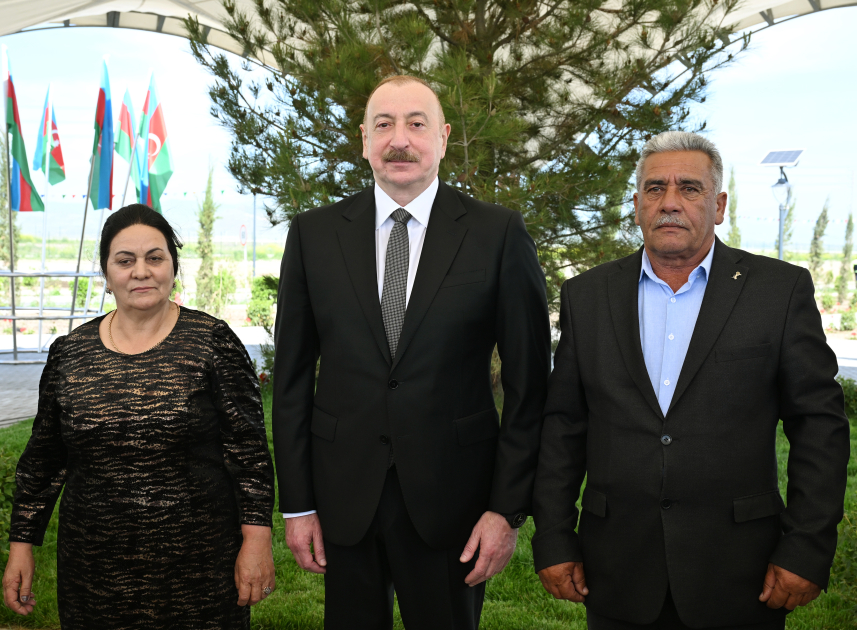 Prezident İlham Əliyev Ağdam rayonunun Kəngərli kəndinin birinci mərhələsinin açılışında iştirak edib (FOTO) (YENİLƏNİB)