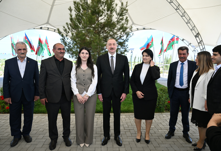 Prezident İlham Əliyev Ağdam rayonunun Kəngərli kəndinin birinci mərhələsinin açılışında iştirak edib (FOTO) (YENİLƏNİB)