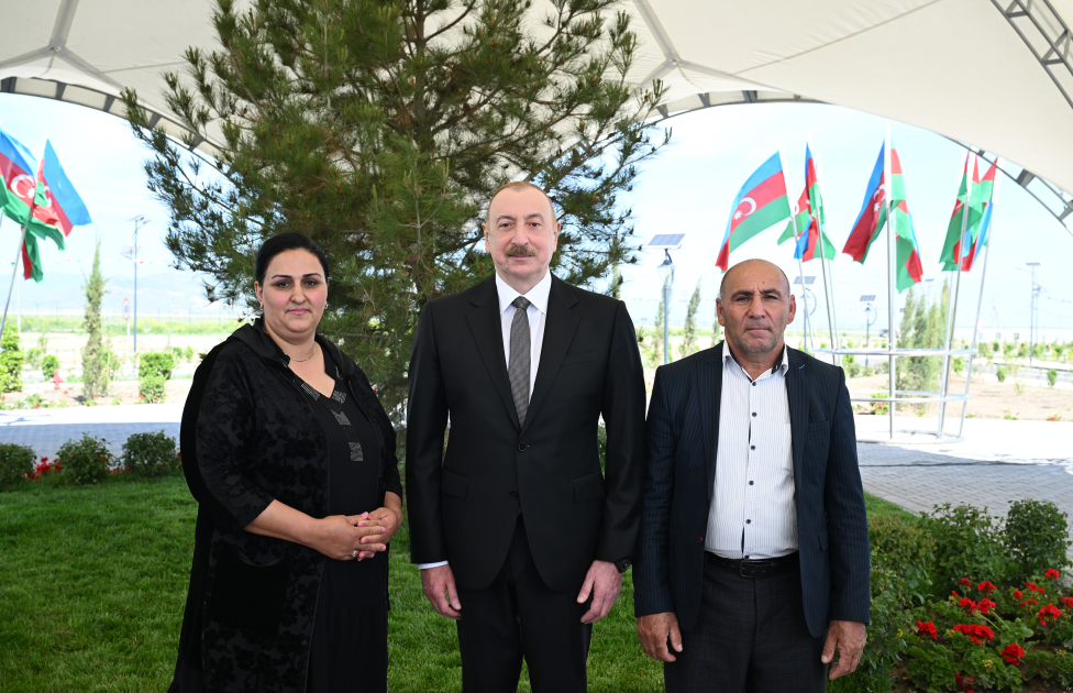 Prezident İlham Əliyev Ağdam rayonunun Kəngərli kəndinin birinci mərhələsinin açılışında iştirak edib (FOTO) (YENİLƏNİB)