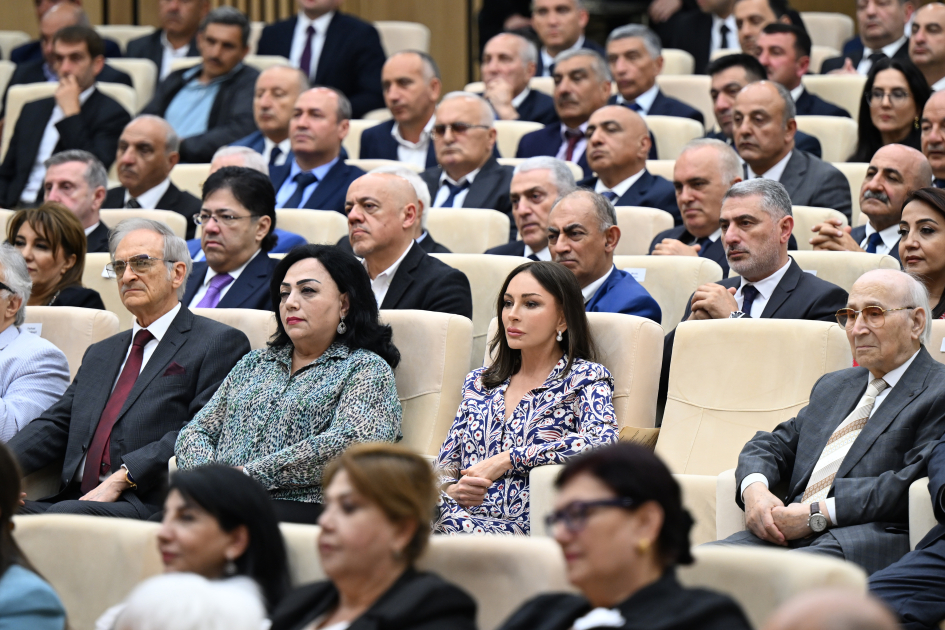 Prezident İlham Əliyev və Birinci xanım Mehriban Əliyeva Ağdam Muğam Mərkəzinin açılışında iştirak ediblər (FOTO/VİDEO) (YENİLƏNİB-3)