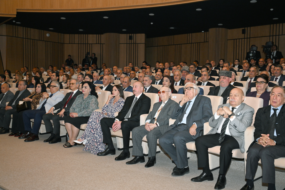 Prezident İlham Əliyev və Birinci xanım Mehriban Əliyeva Ağdam Muğam Mərkəzinin açılışında iştirak ediblər (FOTO/VİDEO) (YENİLƏNİB-3)