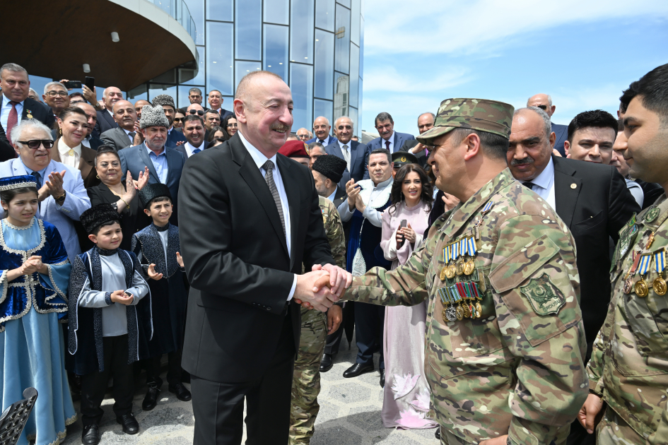 Prezident İlham Əliyev və Birinci xanım Mehriban Əliyeva Ağdam Muğam Mərkəzinin açılışında iştirak ediblər (FOTO/VİDEO) (YENİLƏNİB-3)