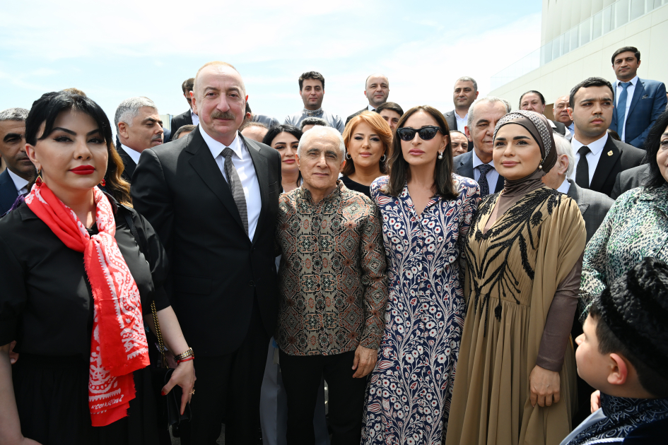 Prezident İlham Əliyev və Birinci xanım Mehriban Əliyeva Ağdam Muğam Mərkəzinin açılışında iştirak ediblər (FOTO/VİDEO) (YENİLƏNİB-3)
